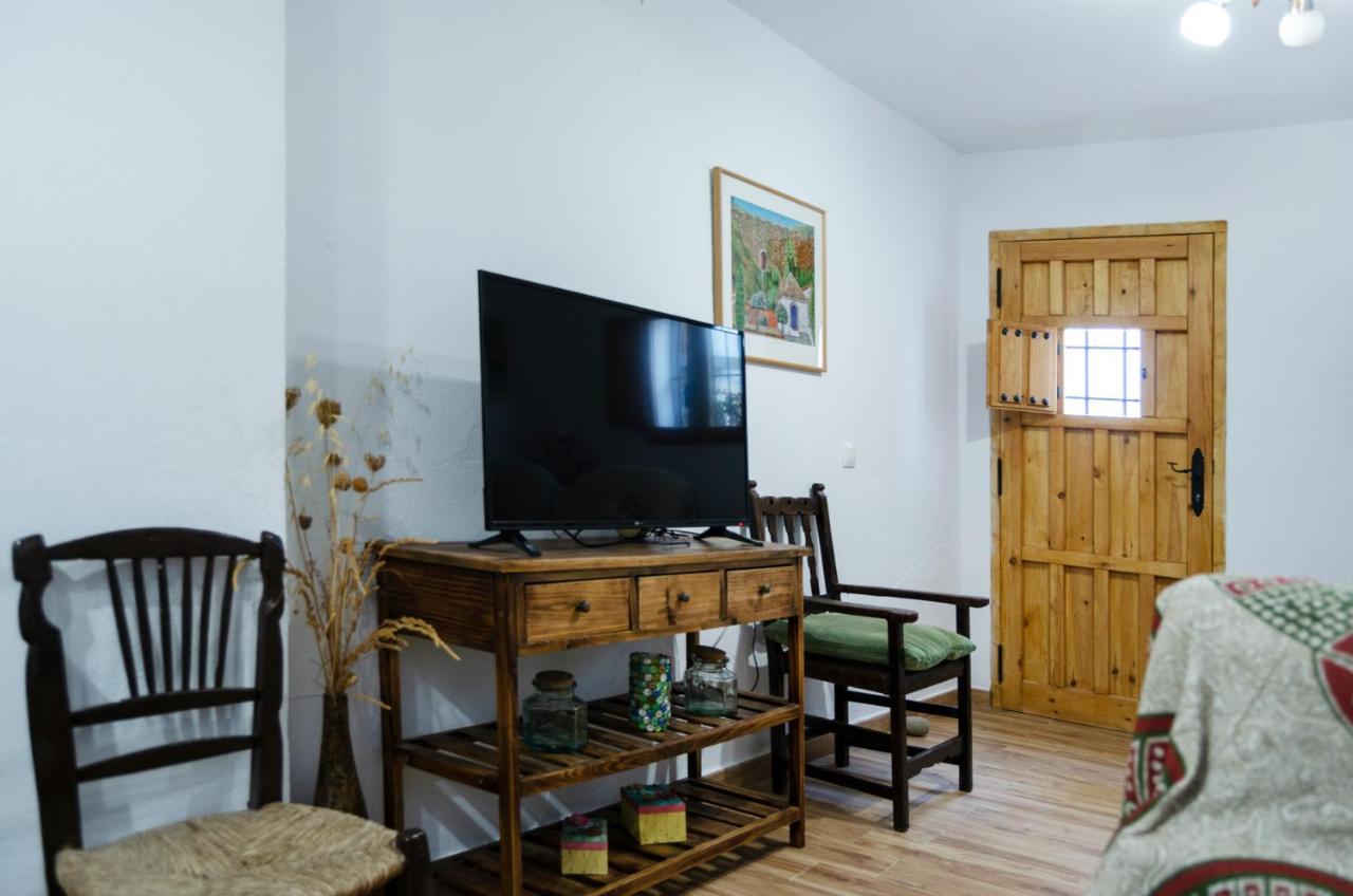 Alquiler Rural Cutar, Casa Robles Villa Buitenkant foto
