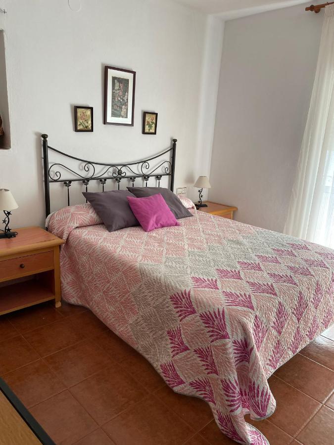 Alquiler Rural Cutar, Casa Robles Villa Buitenkant foto