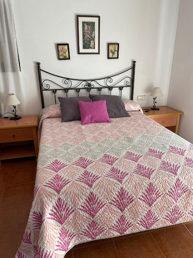 Alquiler Rural Cutar, Casa Robles Villa Buitenkant foto